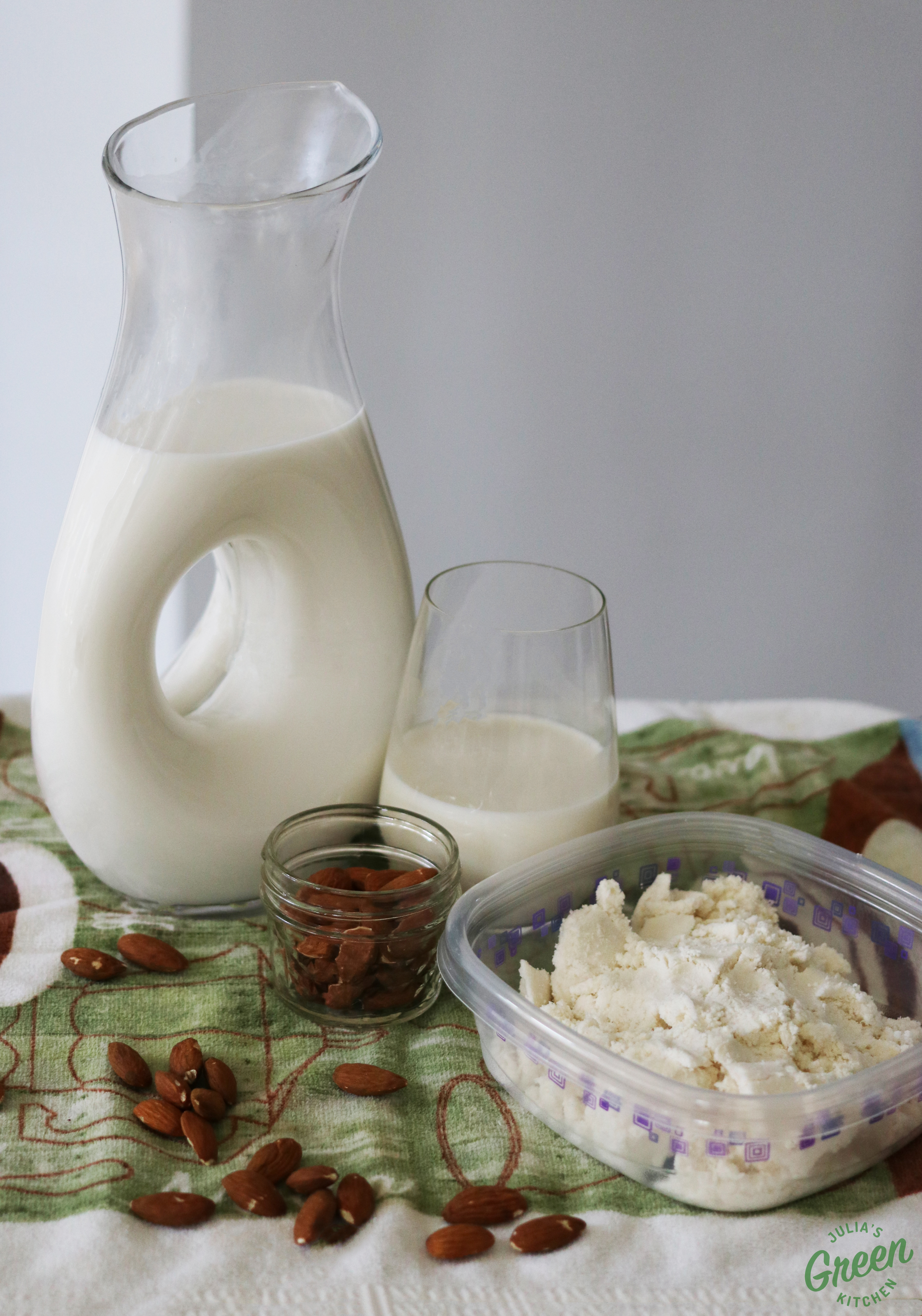 ALMOND MILK - Julia's Green Kitchen